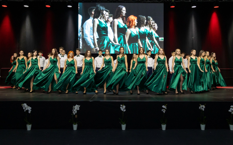 Hagyományos szalagavató az Audi Hungaria Iskolaközpontban