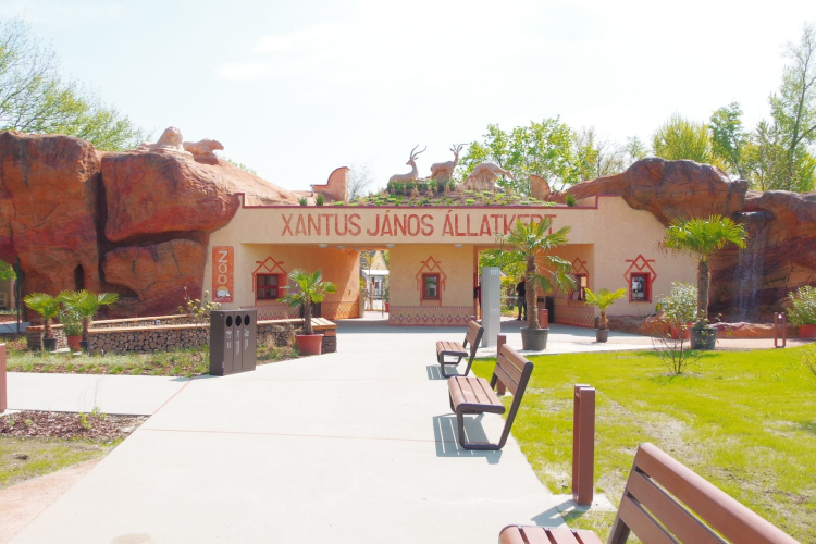 Kinyitott a győri állatkert