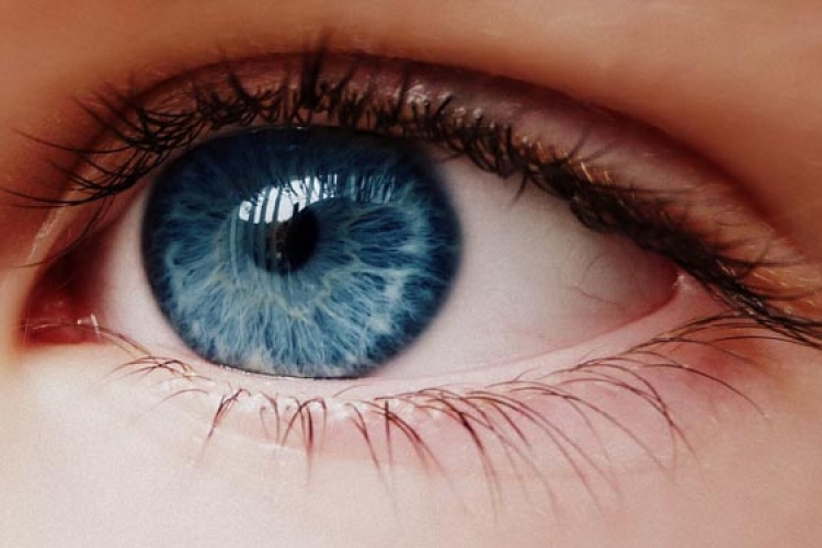 Hosszú távon káros a szemre az UV sugárzás