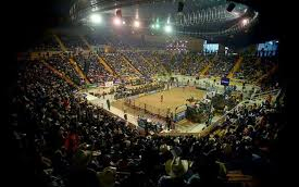 Fegyveresek mészároltak egy mexikói arénában