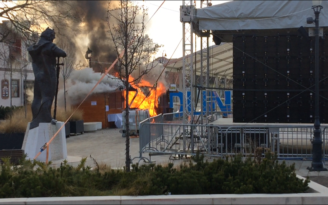 Vészhelyzet a karácsonyi vásáron- tűz keletkezett