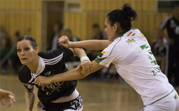 Román játékvezetők a Larvik-Győr döntő első meccsén
