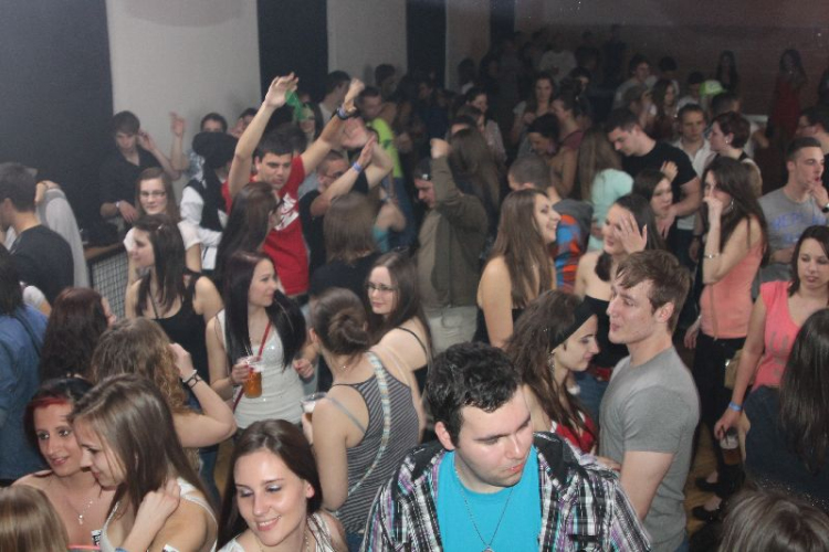 2013.04.15.Hétfő Bridge AK Hallgatói napok 1.nap fotók:árpika