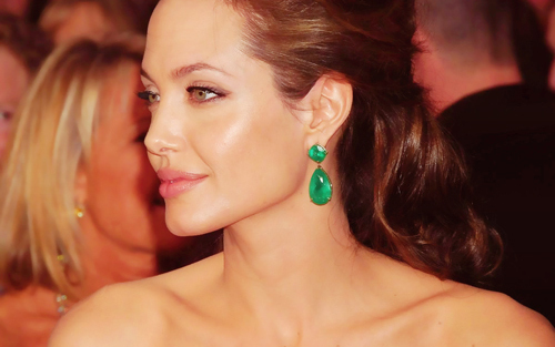 Leoperálták Angelina Jolie mindkét mellét