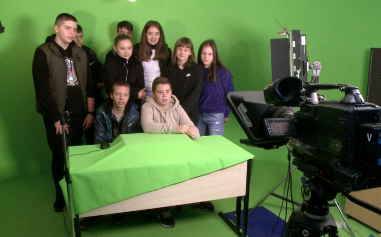 Diákok lepték el az Oxygen Mediát!