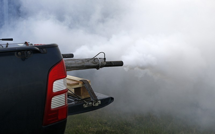 Ma este ismét gyérítik a szúnyogokat