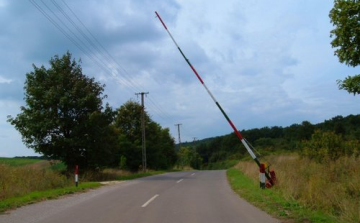 Megrongálták a határsorompót