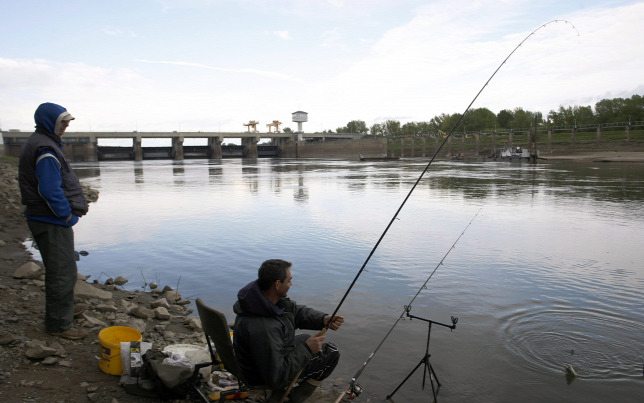 Folyamatosan apad a Duna, a Tisza viszont nehezebben