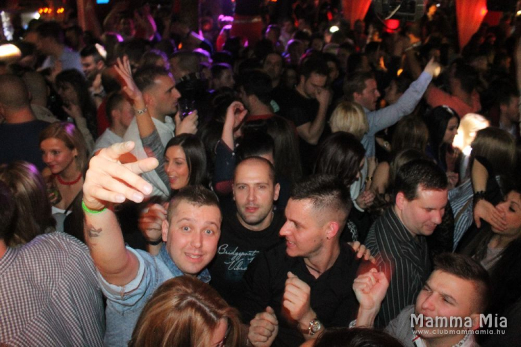 2015.01.10.Mamma Mia Éjjel-Nappal Budapest Zsófi és Anikó Dj:Balage Fotók:árpika