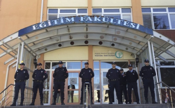 A dékánhelyettest is megölte a török tanár az egyetemen- négy halott