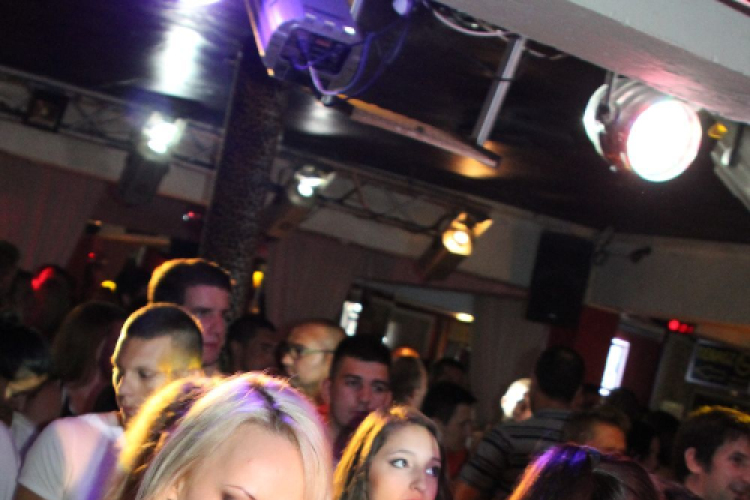 2014.07.25 Mamma Mia Király viktor Dj:Ice fotók:árpika