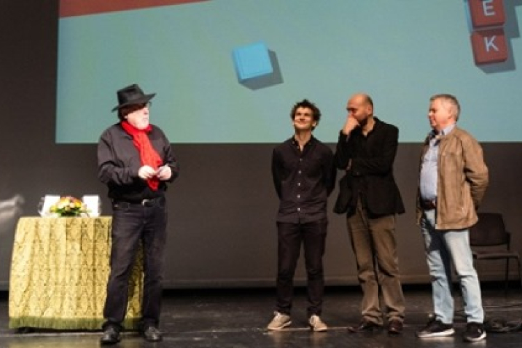 Kihúzták a Kortársasjáték címeit