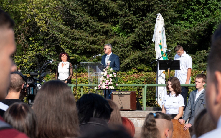 A Széchenyi István Egyetem fenntartásában működik tovább a Veres Péter mezőgazdasági középiskola