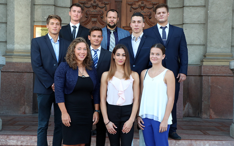 Olimpiai ösztöndíjakat vehettek át