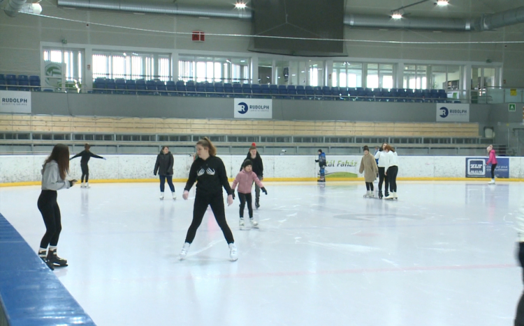 Újra lesz Jégpályák Éjszakája