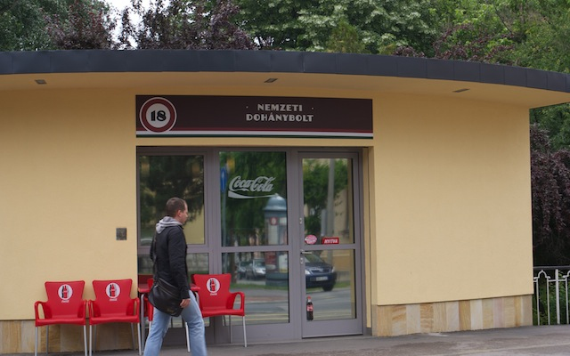 Háromezer trafik és ezer forintos cigi