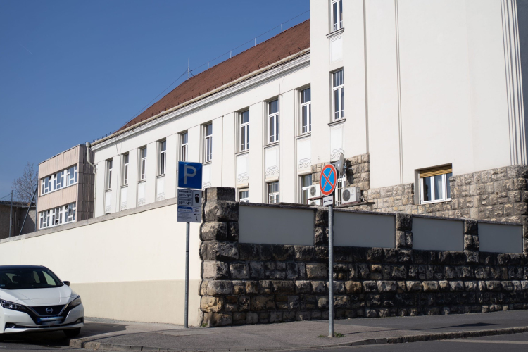 Iskolák, figyelem: lehet idén is pályázni a felújításokra