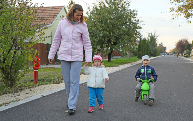 Felújították a ménfőcsanaki a Torda utcát