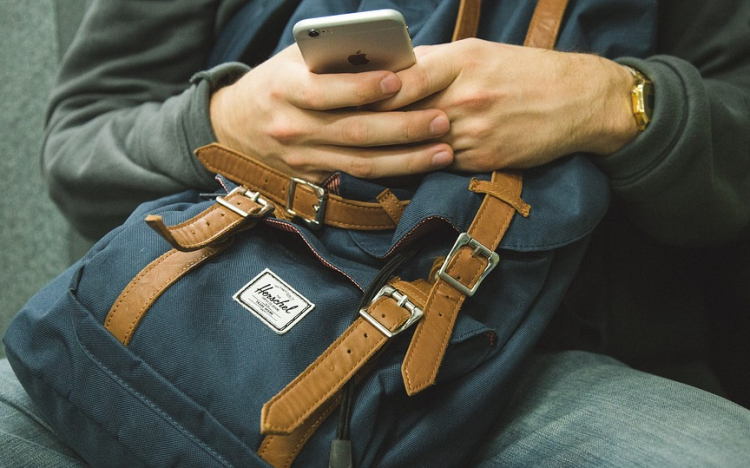 Nizzai terrortámadás - Jóváír legfeljebb tízezer forintot ügyfeleinek a Vodafone és a Telenor a nizzai merénylet kapcsán