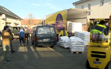 Harminc tonna búza, 15 tonna liszt