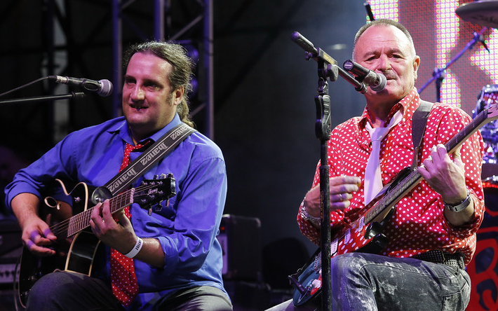 Elhagyja az országot a Beatrice gitárosa