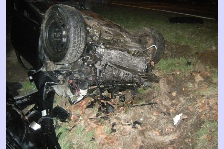 Két ember meghalt egy közúti balesetben a 85-ös főúton