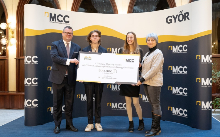 Jótékonysági bált tartottak