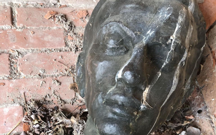 Pannonhalmi polgármester: Szerintem nincs kapcsolat a két szoborrongálás között