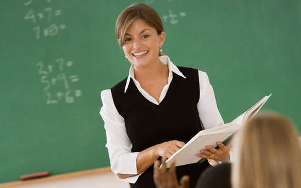 Klik: minden törvényileg garantált juttatást megkapnak a pedagógusok