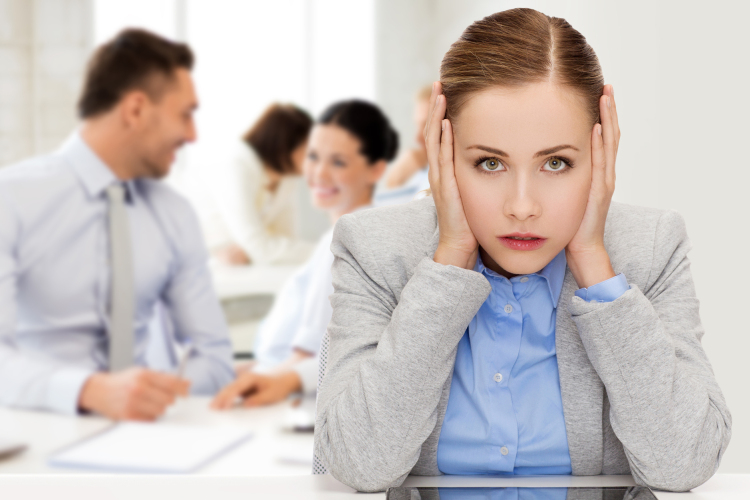 AZ IRODAI ZAJ IS KÁROSÍTHATJA AZ EGÉSZSÉGÜNKET