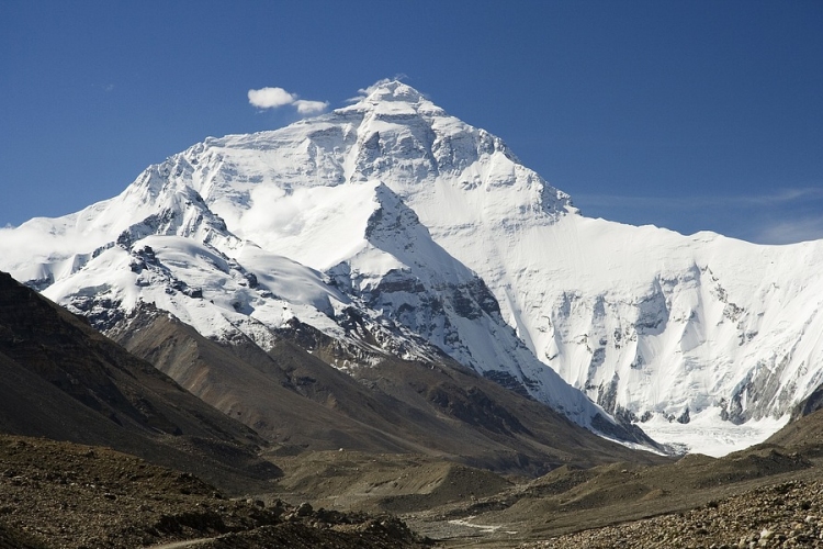 A tavaszi szezonban 346 hegymászó próbálkozik a Mount Everest meghódításával