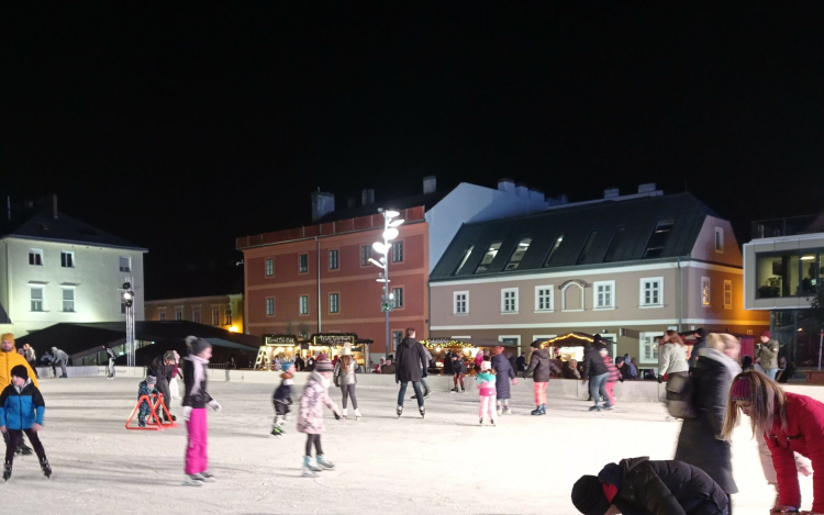 Idén is korcsolyázni tanulnak a legkisebbek