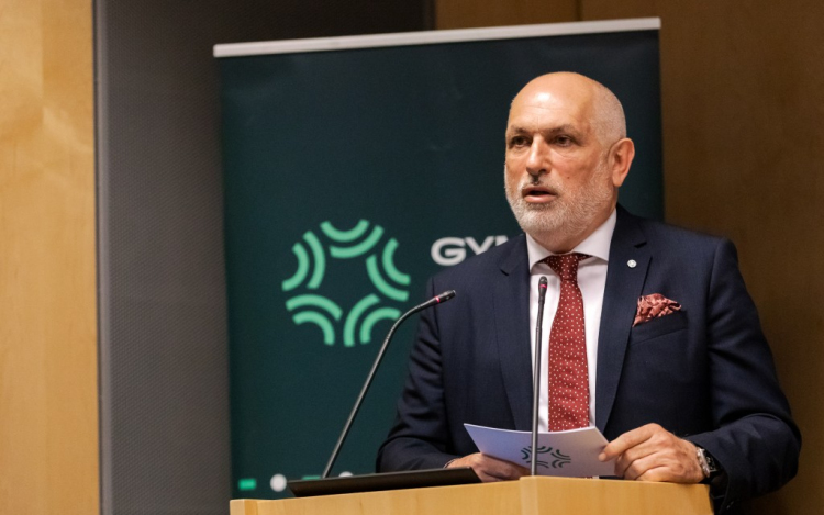 Pintér-Péntek maradt az iparkamara elnöke