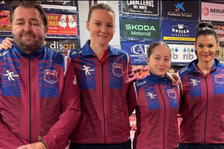 Győztek a pingpongos lányok Debrecenben