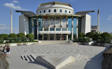 Jelen/lét Fesztivál a Nemzeti Színházban, nyolc hazai nemzetiséggel