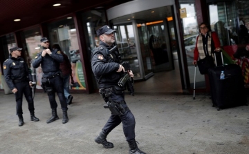 Gránátnak hitt övcsat miatt lezárták a madridi vasútállomást