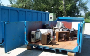 Így alakul a hulladékszállítás és hulladékudvarok nyitvatartása Győrben a hétvégén