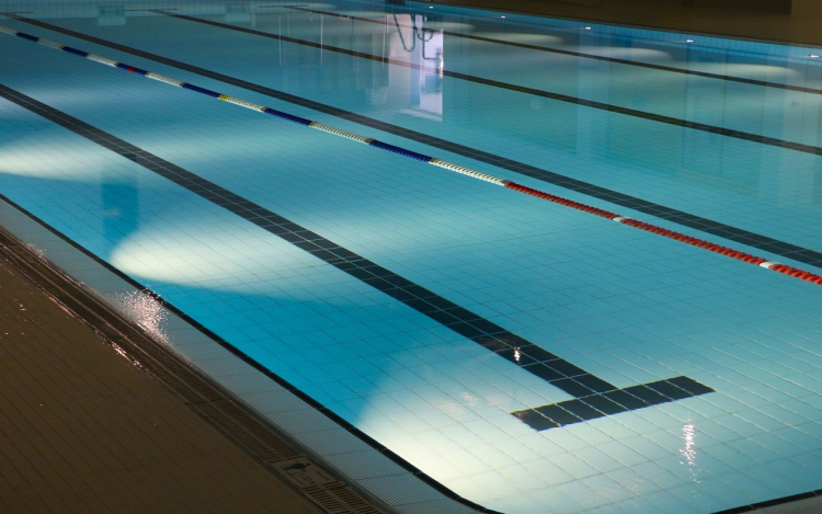 Megnyitják az Aqua Sportközpont sátras uszodáját a lakosság számára is