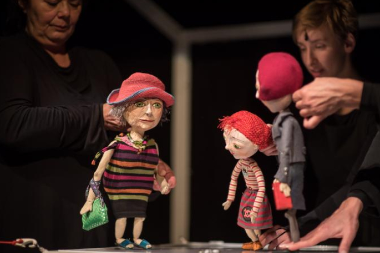 Különdíjat kapott a Vaskakas bábszínház Az új nagyi című előadása