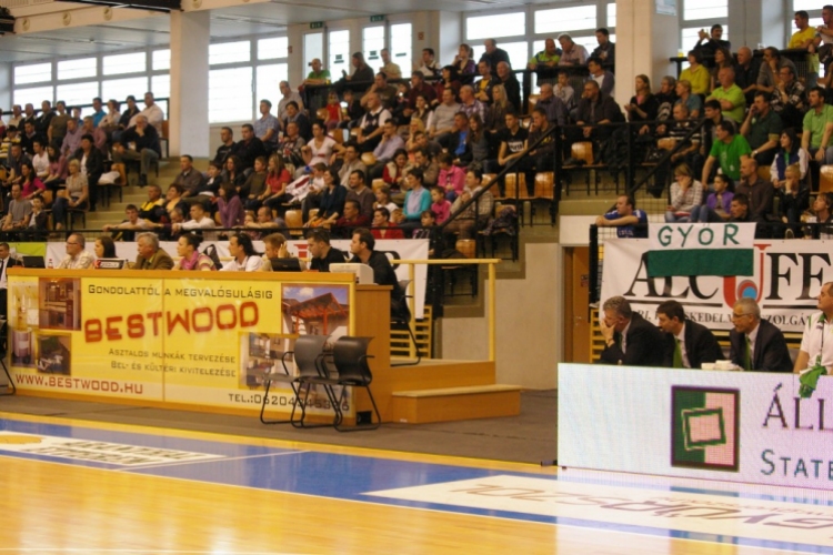 Uni Seat Győr - UNIQA Euroleasing Sopron nöi kosárlabda magyar bajnoki 2. mérközés (Fotók: Josy)