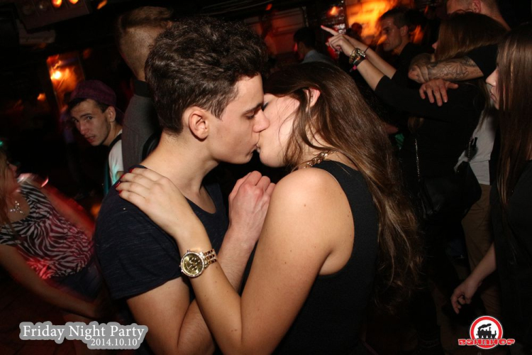 2014.10.10.Péntek - Friday Night Party