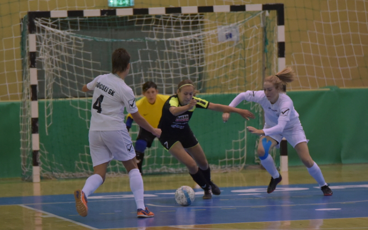 MEGNYERT MÉRKŐZÉS HAJRÁJÁBAN PONTVESZTÉS