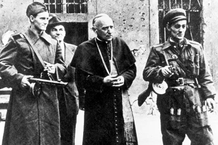 Orbán: ma nem meghalnunk kell a hazáért, hanem élhetünk érte