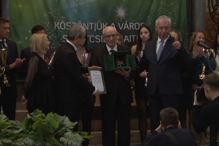 Átadták a Győr sportjáért életműdíjat
