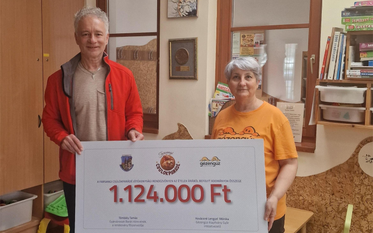 Siker volt az első farsangi csülökparádé Győrben