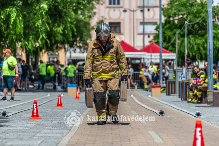 Vajon ki lesz hazánk legerősebb tűzoltója?