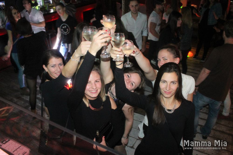 2017.10.27.Mamma Mia Retro Péntek Dj:Hubik Fotók:árpika