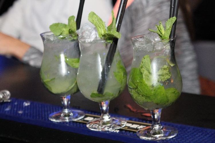 2013.10.26 Szombat Aftersix Cocktail Bar and Café fotók:árpika