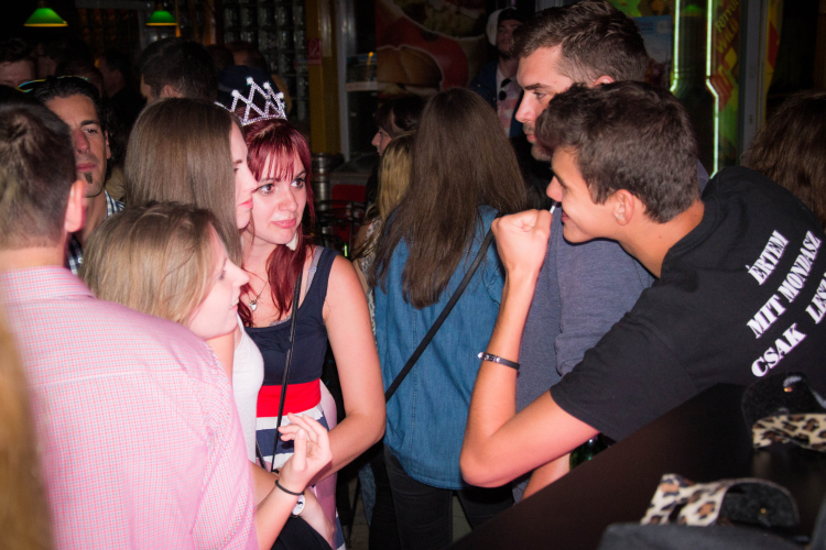 2015.09.11.Péntek - Fütyülős Party