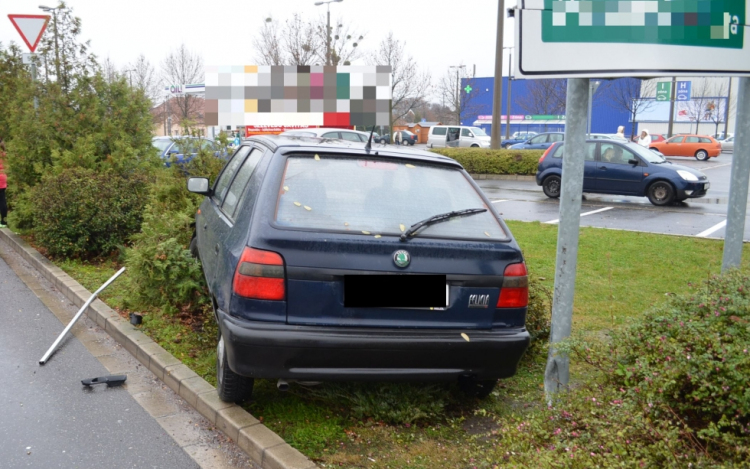 A  szlovák férfi 8 méteren keresztül tolta maga előtt a benzinkutast 